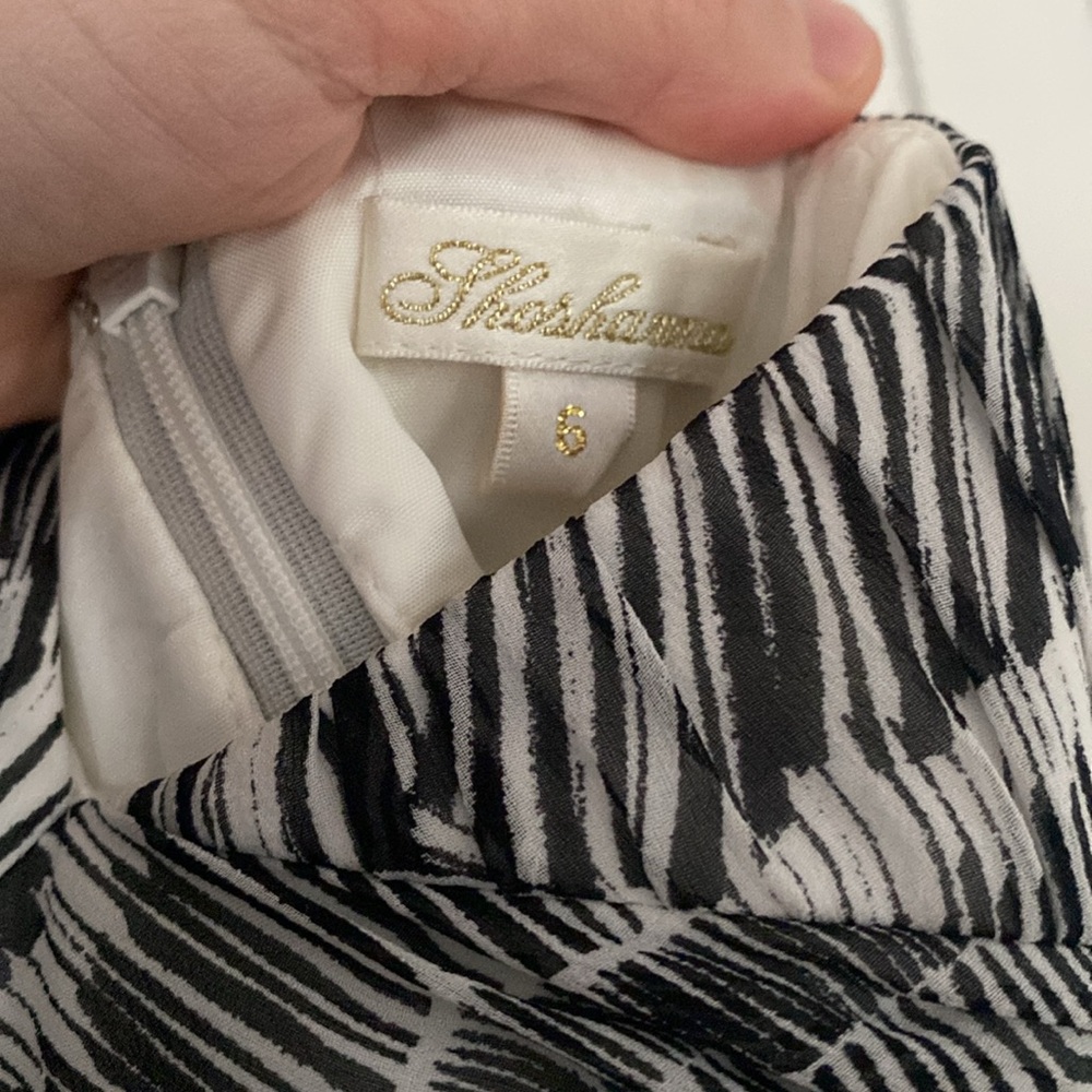 Gown With Key Hole And Open Back - image 2